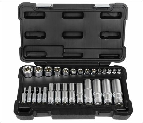 CASE WITH 28 TORX SOCKETS